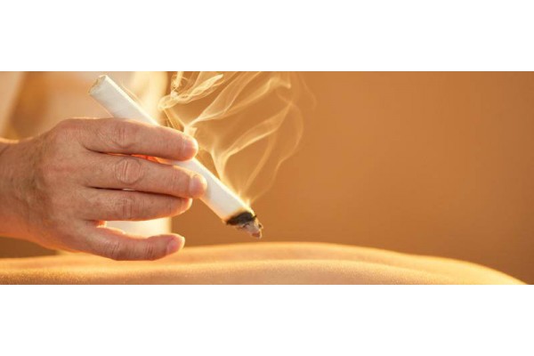 【灸透6大穴，可解决多数的慢性病、急性病】