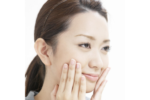 拍打面部：可除皱、祛斑、保健